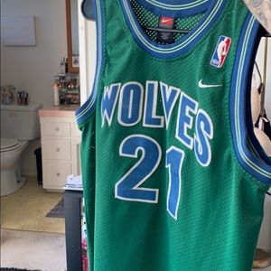 Wolves 21 jersey